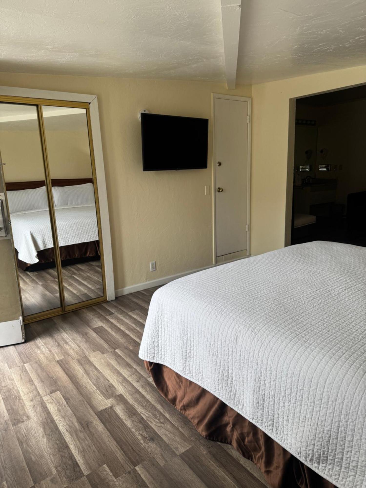 Carmel Resort Inn