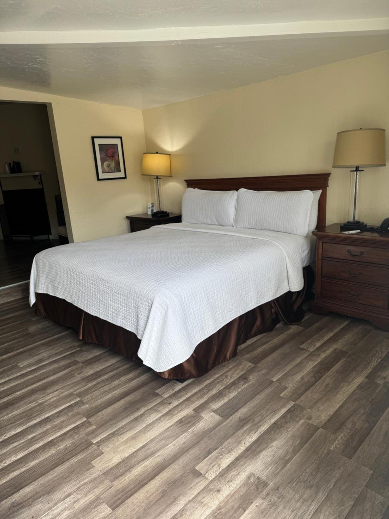 Carmel Resort Inn Resort 2*