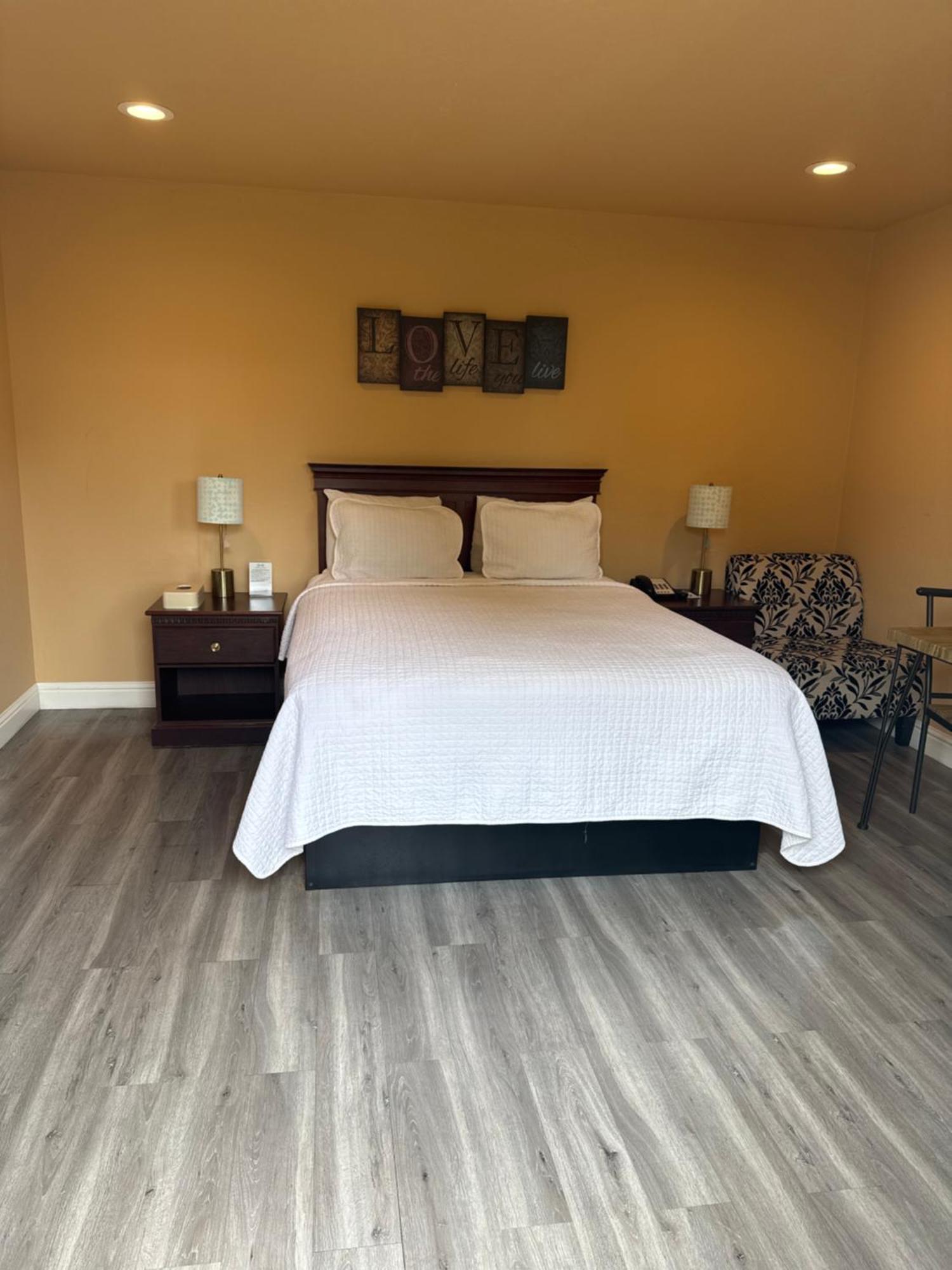 Carmel Resort Inn 2*