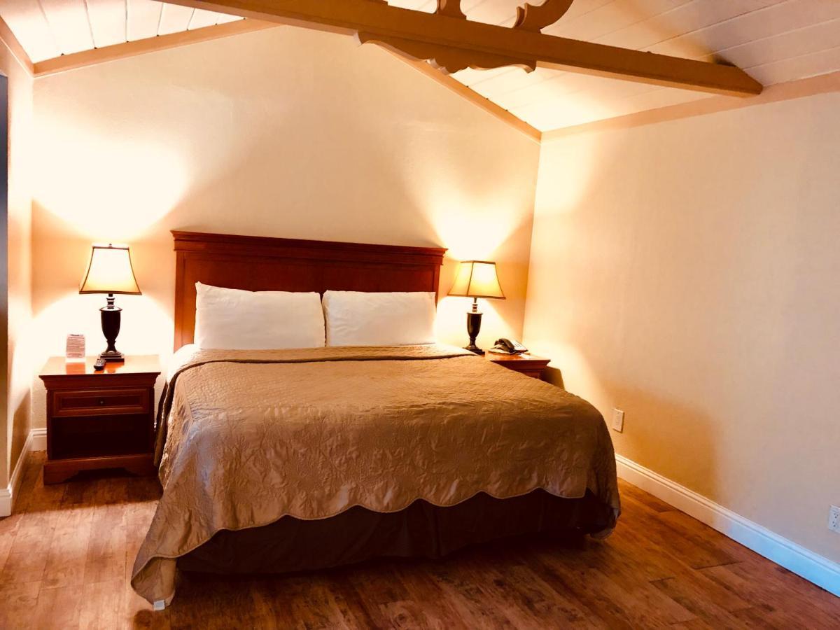 Resort Carmel Resort Inn